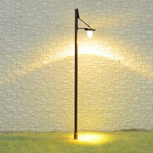 Item code R7 - O Scale Lamppost/Yard Light - Pack of 2